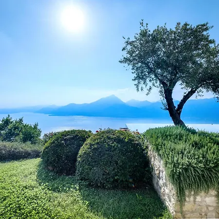 Aquiluna Con Vista Di Garda * San Zeno di Montagna
