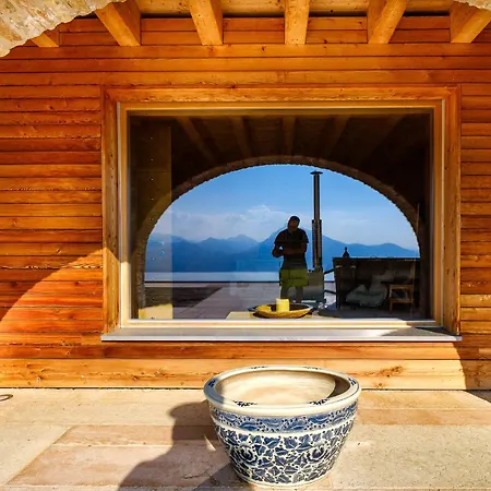 Apartment Aquiluna Con Vista Di Garda San Zeno di Montagna