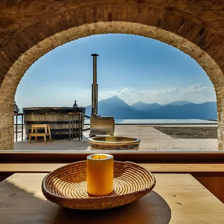 Apartment Aquiluna Con Vista Di Garda San Zeno di Montagna