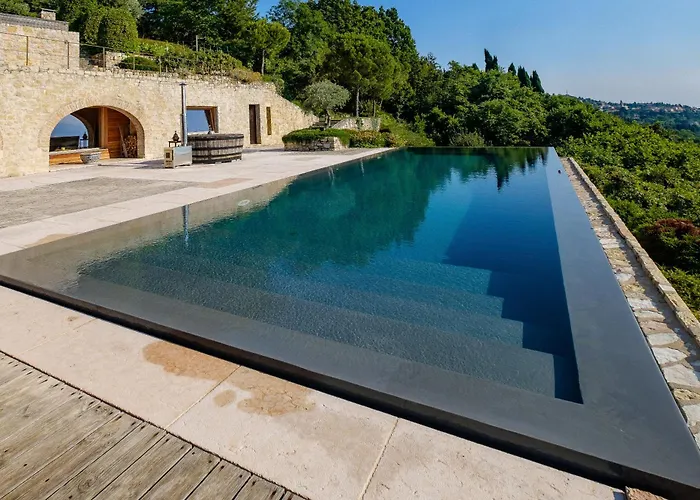 Aquiluna Con Vista Di Garda * Сан-Дзено-ди-Монтанья