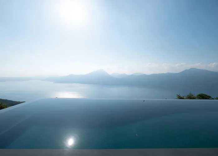 Aquiluna Con Vista Di Garda * Сан-Дзено-ди-Монтанья